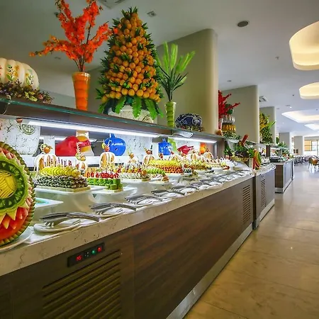 Julian Club Szálloda