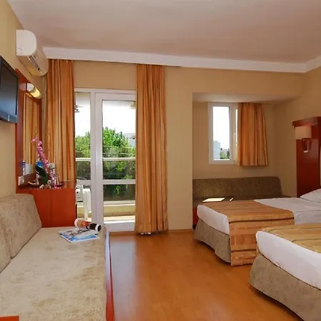 Szálloda Julian Club