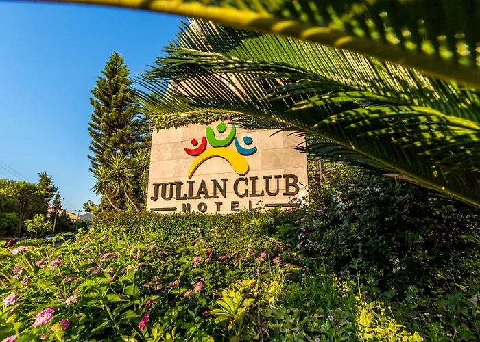 Hotel Julian Club 4*