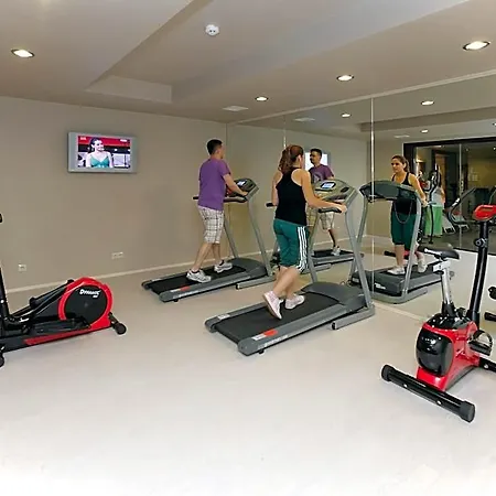 Hotell Julian Club 4*