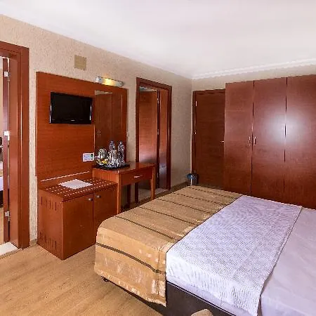 Julian Club Hotel