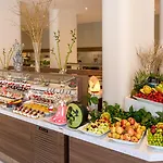 Hotel Julian Club 4*