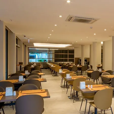 Hotel Julian Club 4*